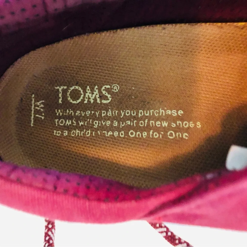 Toms Women’s Size 7 Maroon Burgundy Cherry Cola Red Wine Lace up Canvas Sneakers